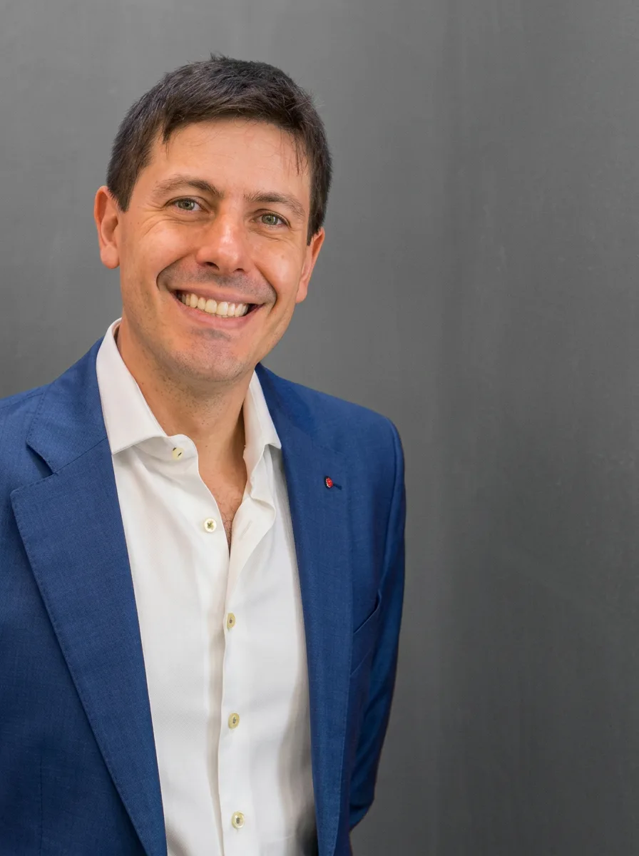 Dr. Fernando Amato — Cirurgião Plástico em São Paulo, especialista em reconstrução mamária